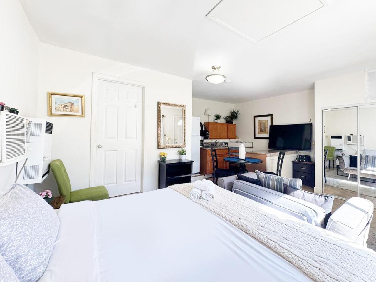 Cozy And Comfortable - Hal2-uc *